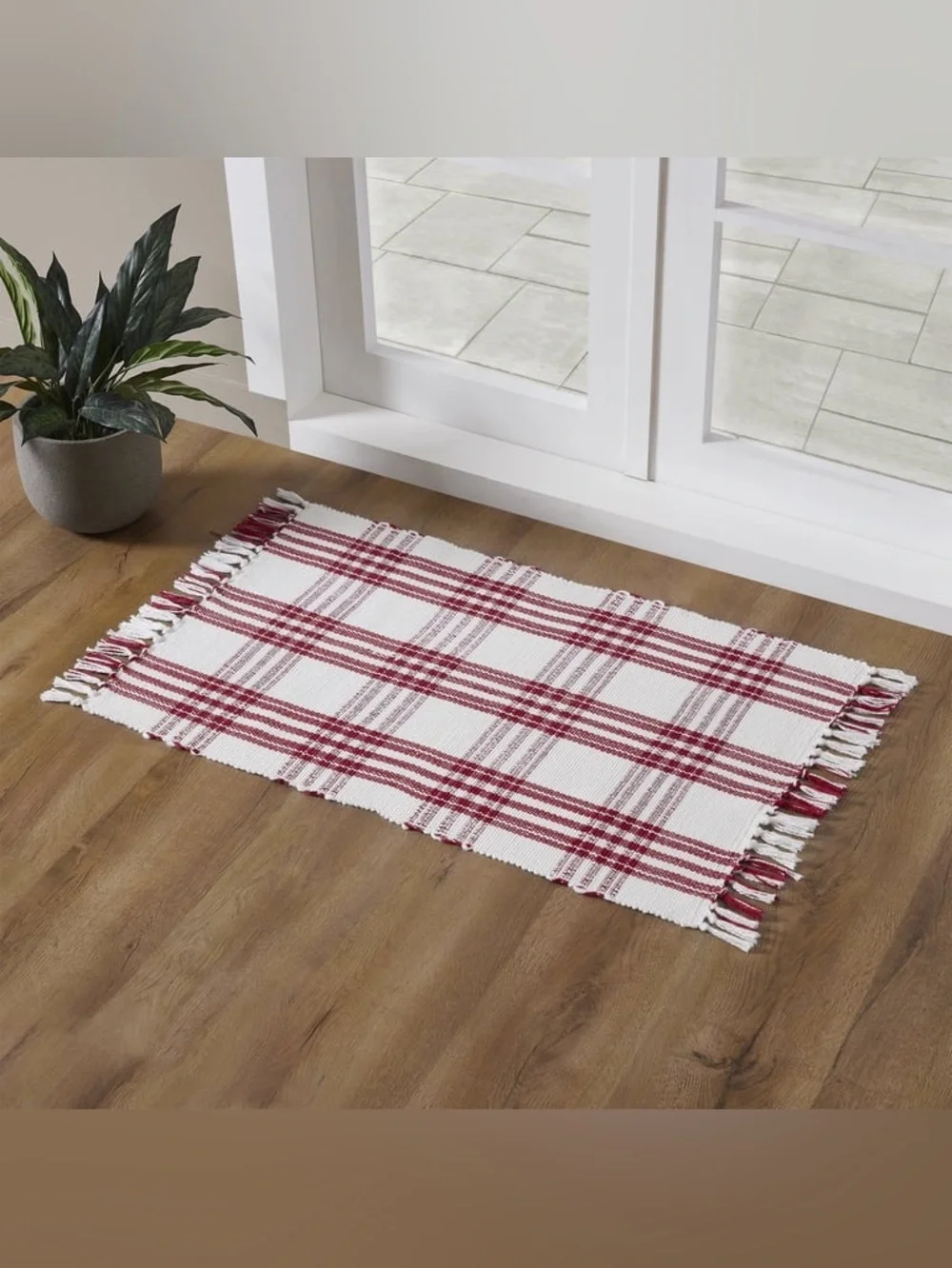 My Texas House Indoor/Outdoor Plaid Accent Rug, Red and White, 24